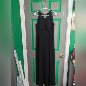 Sangria full length sleeveless maxi formal dress